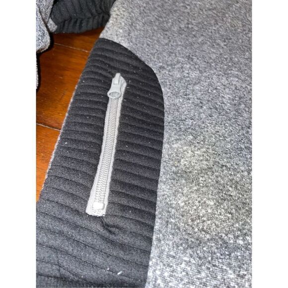 Quad Seven Kids Size Small Grey and Black Jacket - Picture 3 of 6